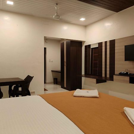 Park Inn Beach Resort Chennai Exteriör bild
