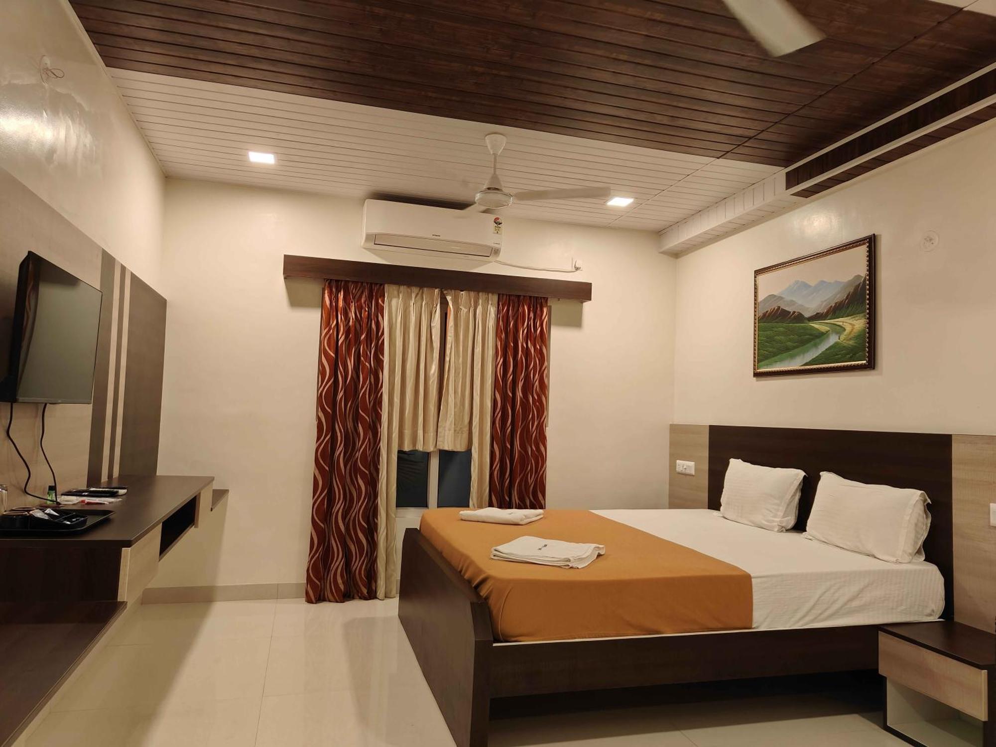 Park Inn Beach Resort Chennai Exteriör bild