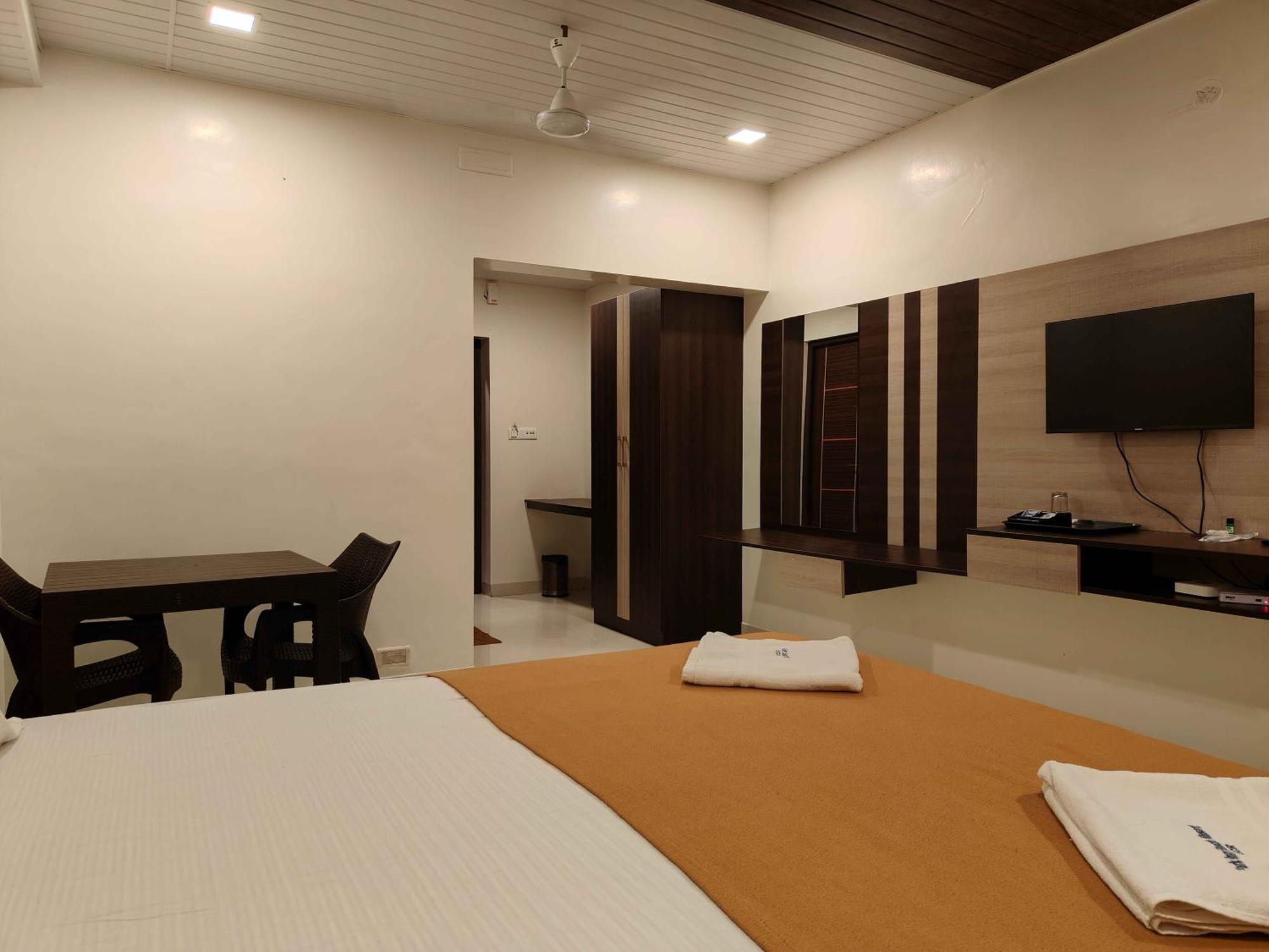 Park Inn Beach Resort Chennai Exteriör bild