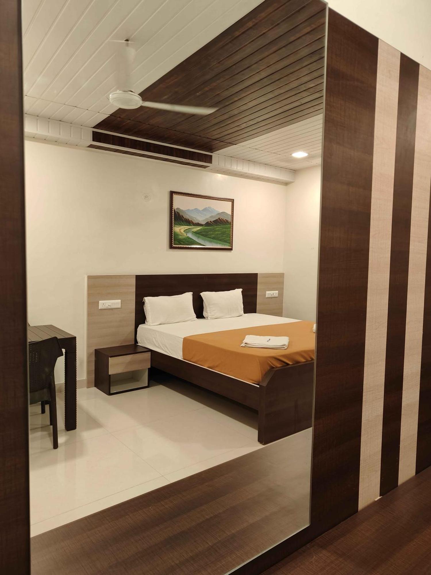 Park Inn Beach Resort Chennai Exteriör bild