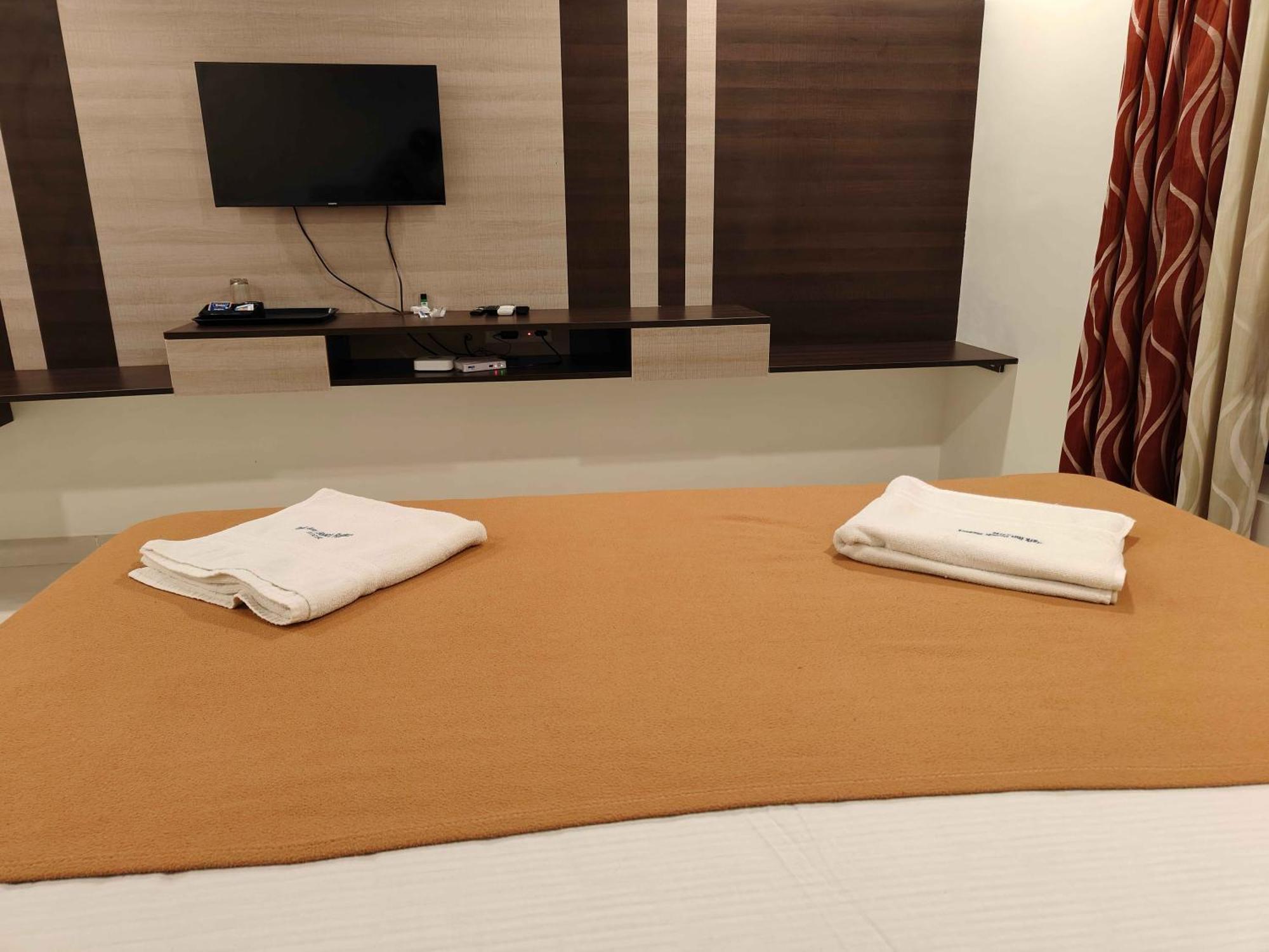 Park Inn Beach Resort Chennai Exteriör bild